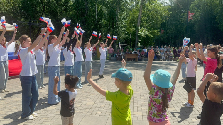 День России со «школой героя».
